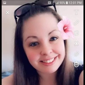 Meet your Posher, Elizabeth